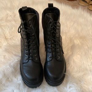 Combat boots